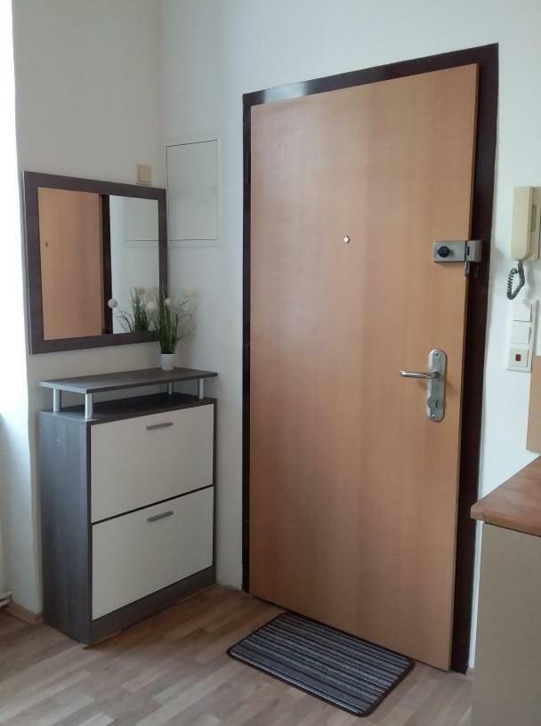 Alser Apartament *